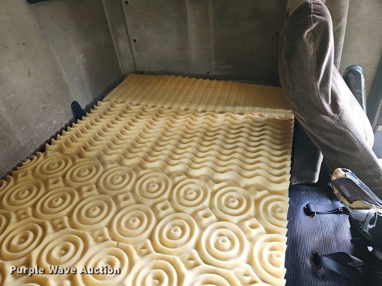 image for item DP2307 1993 Freightliner FLD120  semi truck