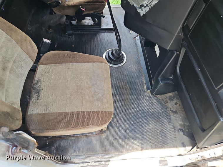 image for item DP2307 1993 Freightliner FLD120  semi truck