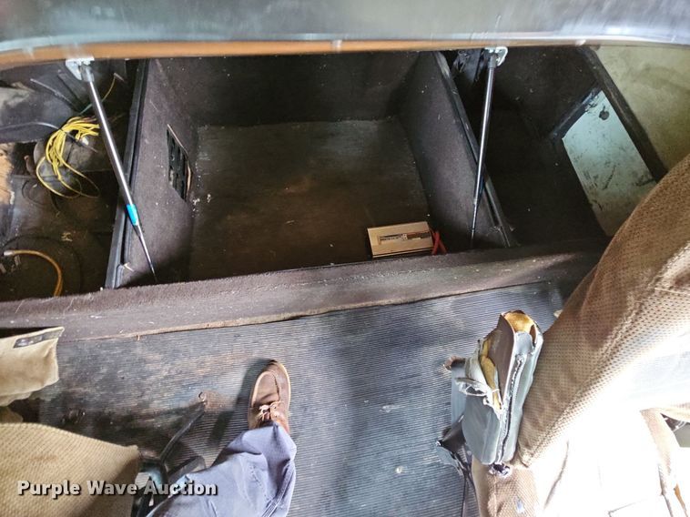 image for item DP2307 1993 Freightliner FLD120  semi truck