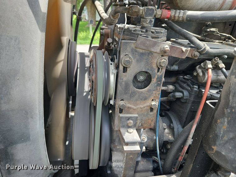 image for item DP2307 1993 Freightliner FLD120  semi truck