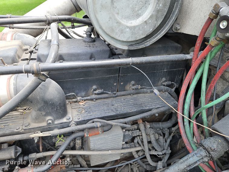 image for item DP2307 1993 Freightliner FLD120  semi truck