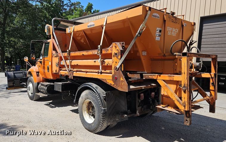 image for item DP2308 2006 International 7400  dump truck