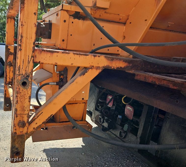 image for item DP2308 2006 International 7400  dump truck