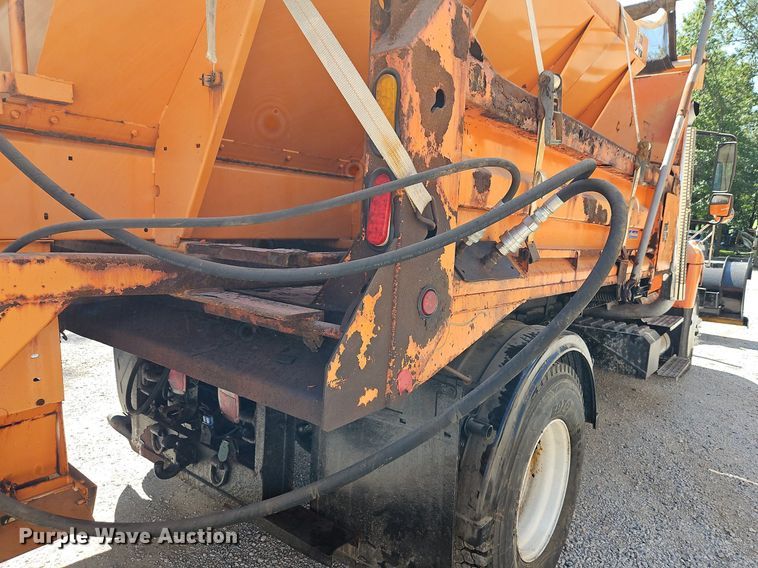 image for item DP2308 2006 International 7400  dump truck