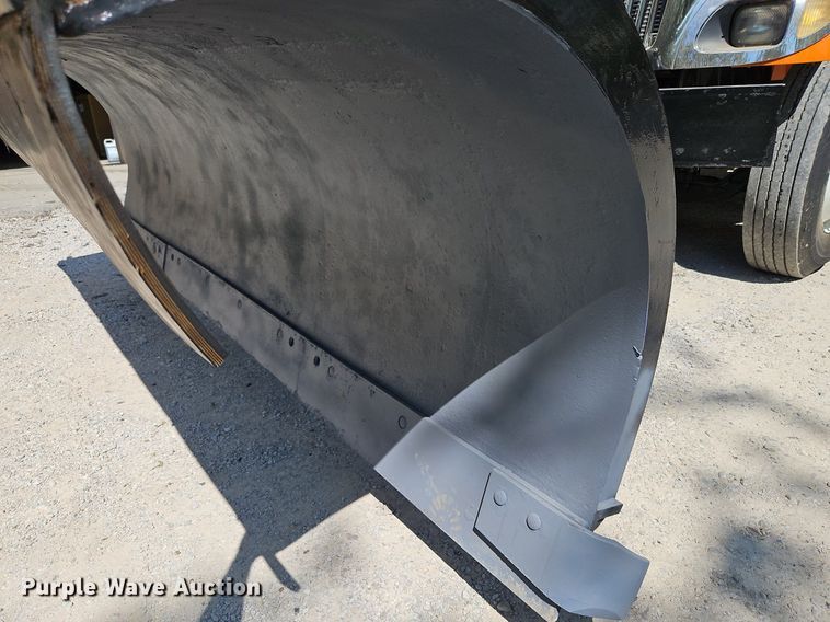 image for item DP2308 2006 International 7400  dump truck