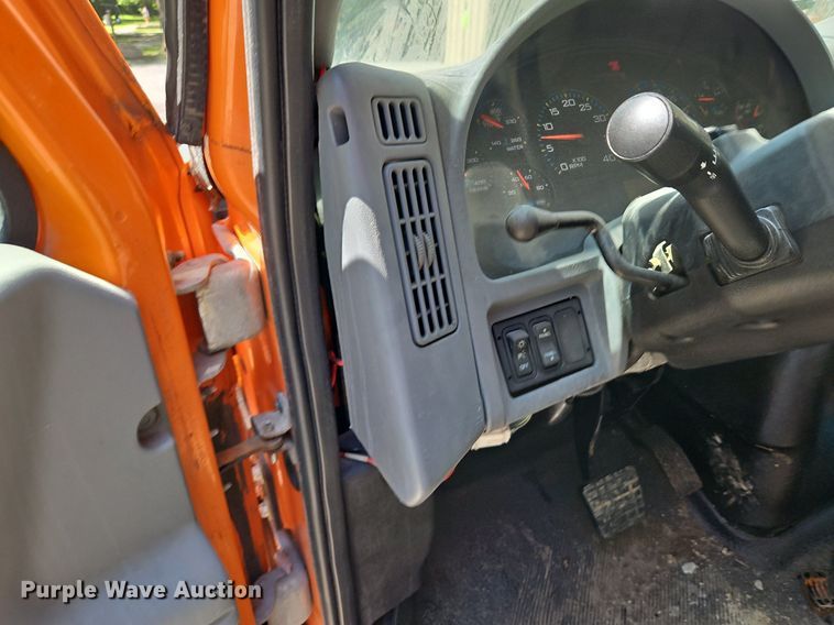 image for item DP2308 2006 International 7400  dump truck