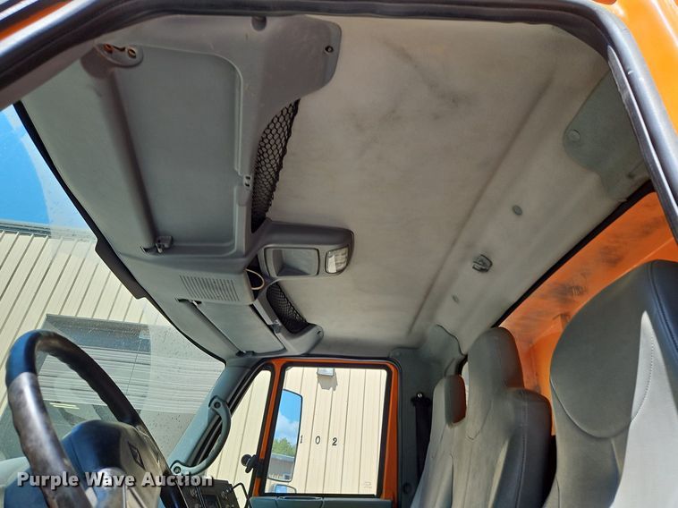 image for item DP2308 2006 International 7400  dump truck