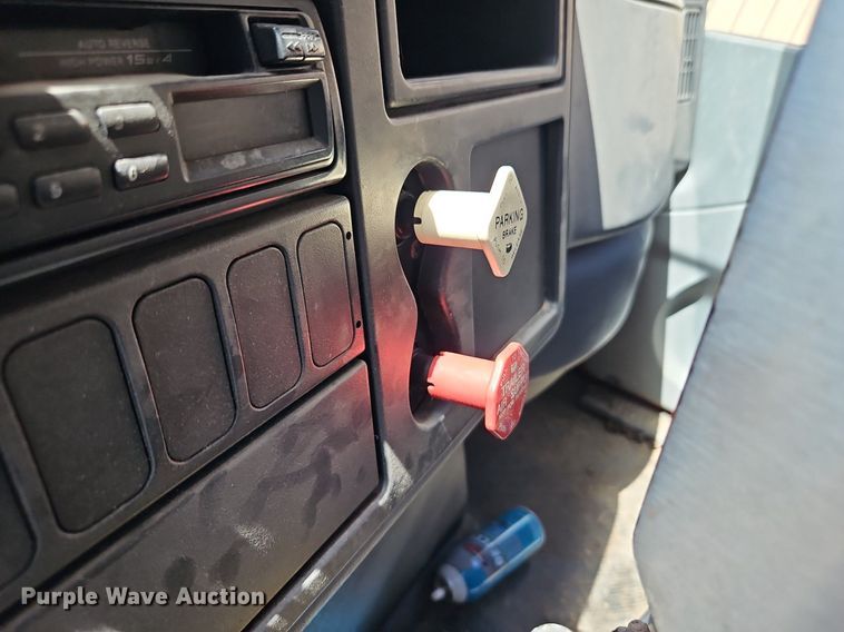 image for item DP2308 2006 International 7400  dump truck