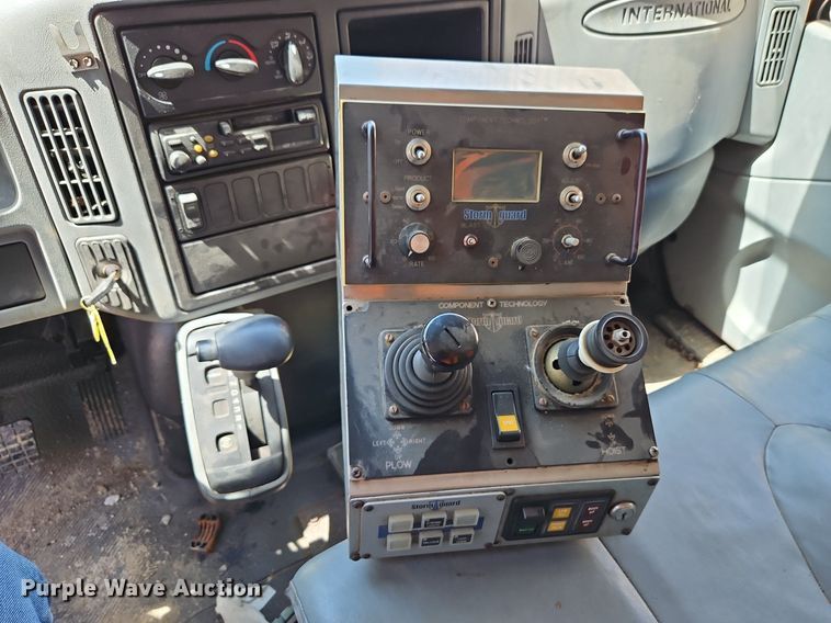 image for item DP2308 2006 International 7400  dump truck