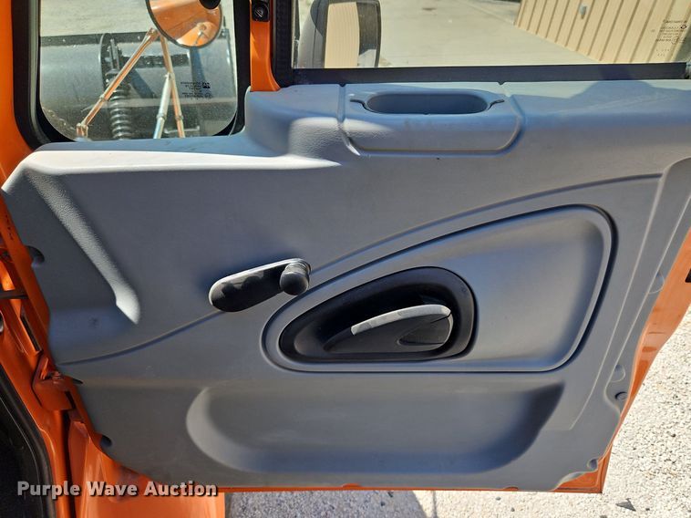 image for item DP2308 2006 International 7400  dump truck