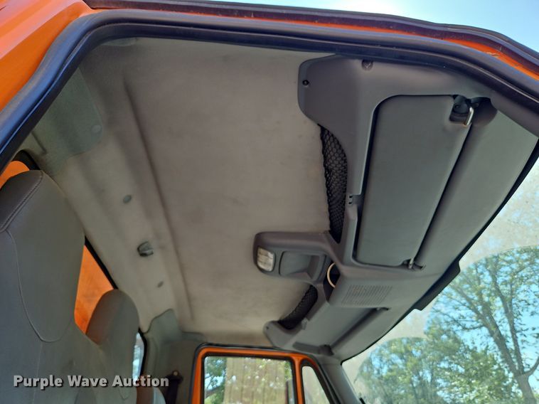 image for item DP2308 2006 International 7400  dump truck