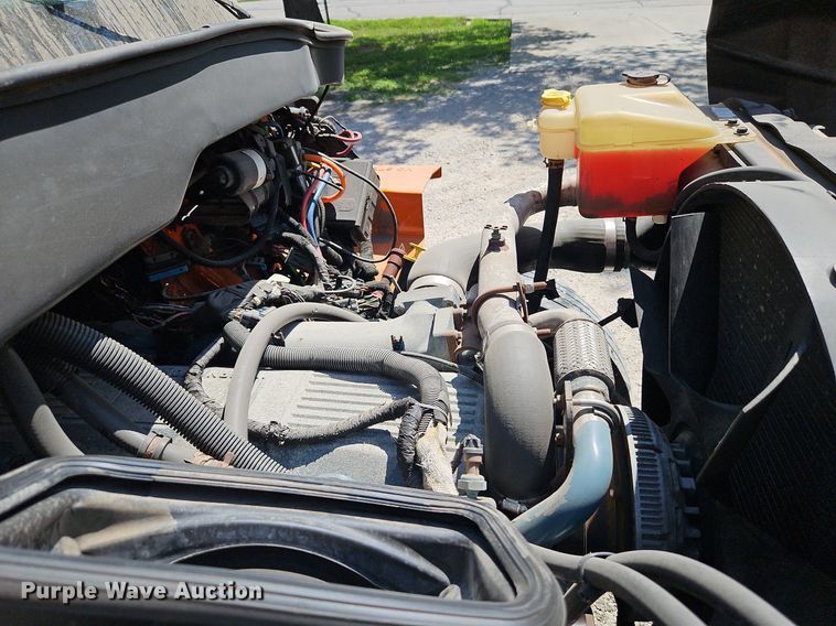 image for item DP2308 2006 International 7400  dump truck