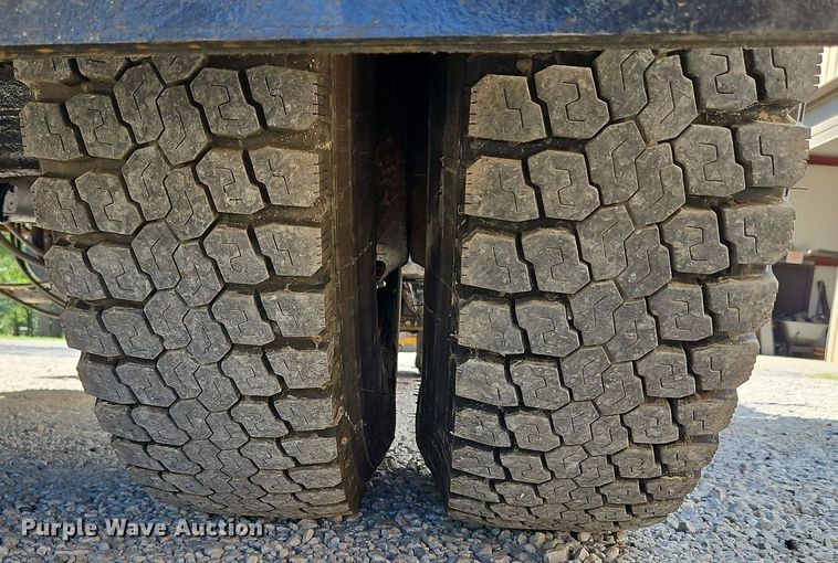 image for item DP2308 2006 International 7400  dump truck