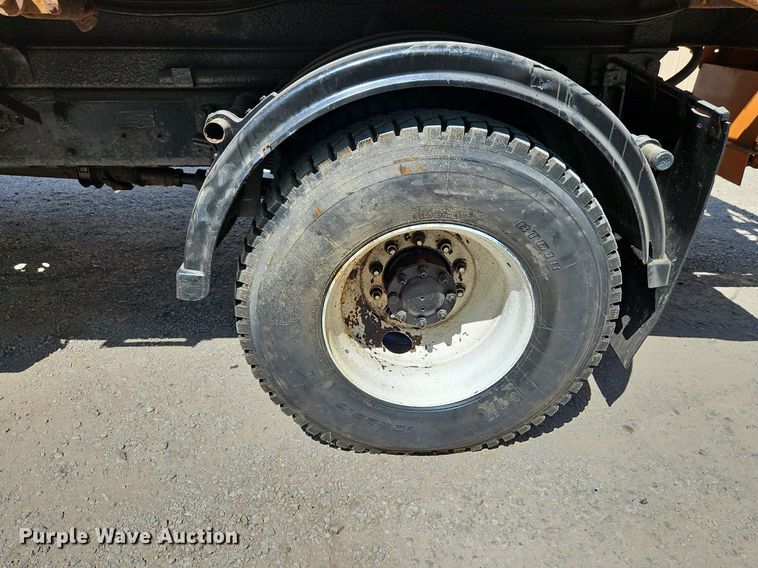 image for item DP2308 2006 International 7400  dump truck