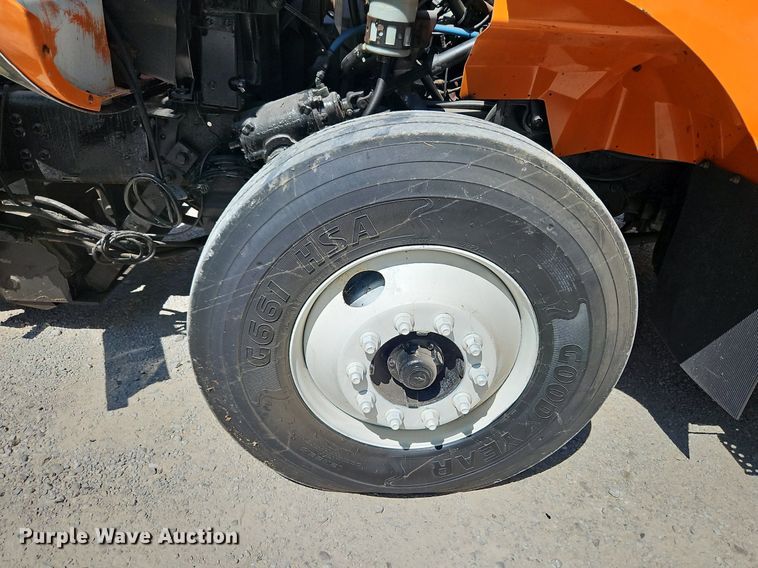 image for item DP2308 2006 International 7400  dump truck