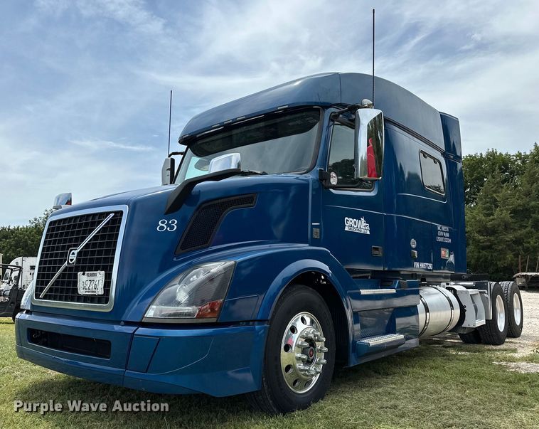 image for item DP3166 2017 Volvo VNL  semi truck