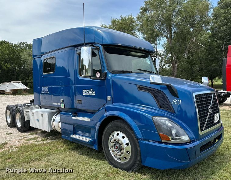 image for item DP3166 2017 Volvo VNL  semi truck