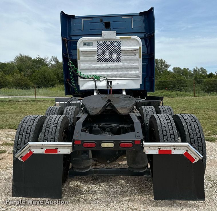 image for item DP3166 2017 Volvo VNL  semi truck