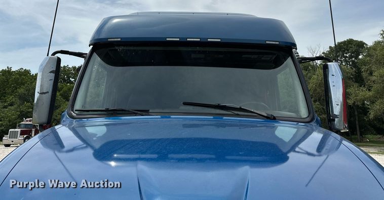 image for item DP3166 2017 Volvo VNL  semi truck