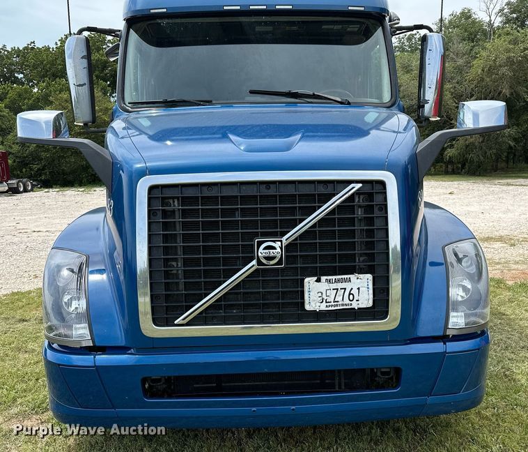 image for item DP3166 2017 Volvo VNL  semi truck