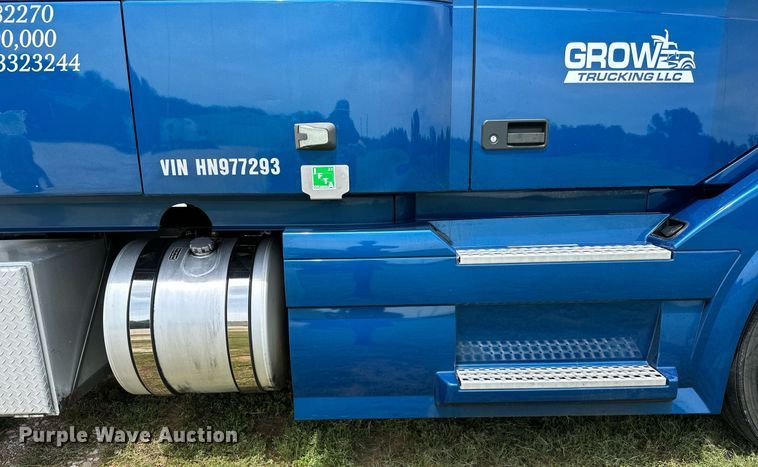 image for item DP3166 2017 Volvo VNL  semi truck