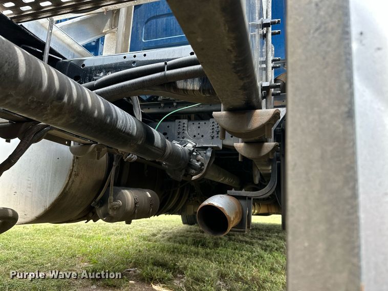 image for item DP3166 2017 Volvo VNL  semi truck