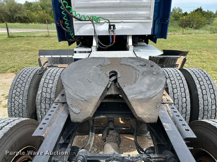 image for item DP3166 2017 Volvo VNL  semi truck