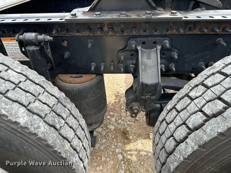 image for item DP3166 2017 Volvo VNL  semi truck