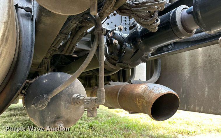 image for item DP3166 2017 Volvo VNL  semi truck