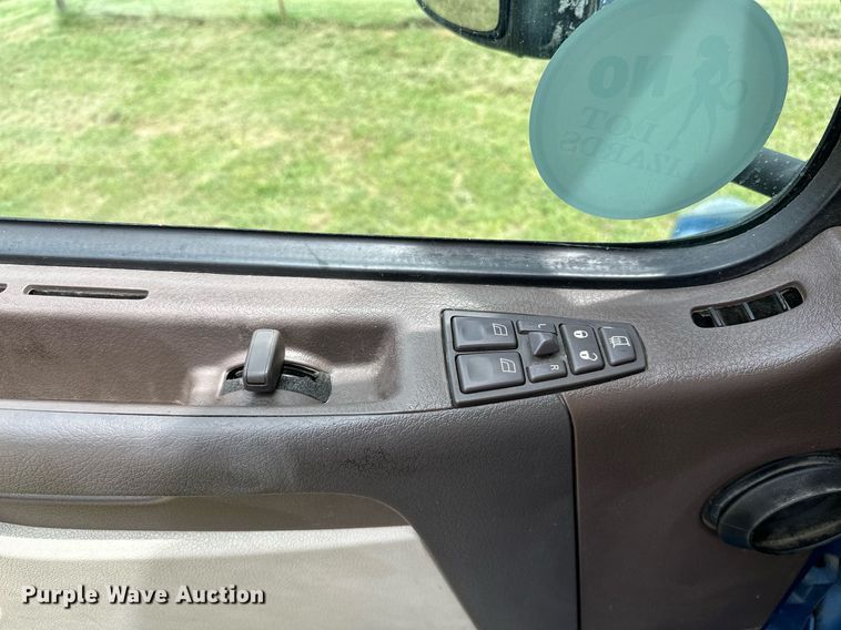 image for item DP3166 2017 Volvo VNL  semi truck