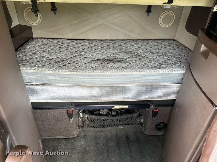 image for item DP3166 2017 Volvo VNL  semi truck