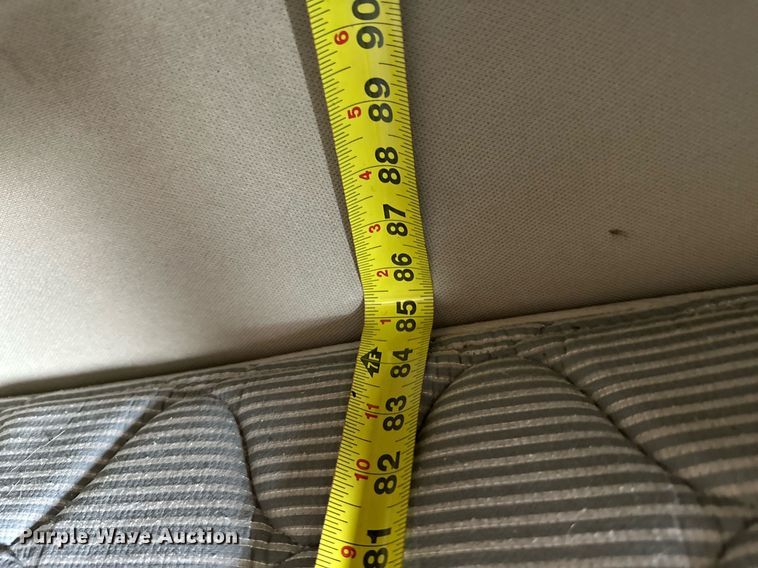 image for item DP3166 2017 Volvo VNL  semi truck