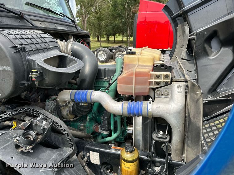 image for item DP3166 2017 Volvo VNL  semi truck