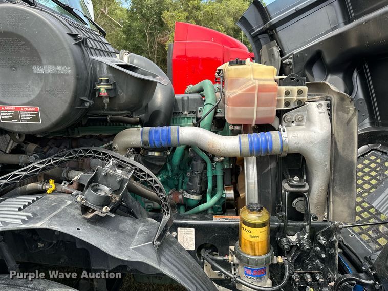 image for item DP3166 2017 Volvo VNL  semi truck