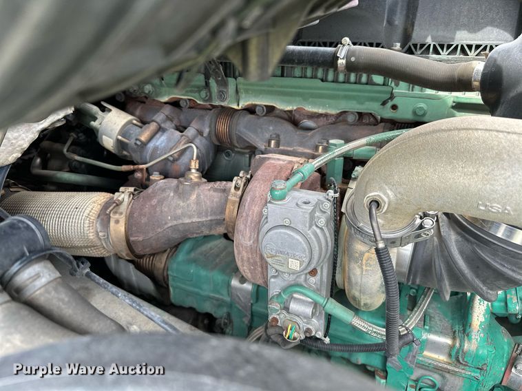 image for item DP3166 2017 Volvo VNL  semi truck