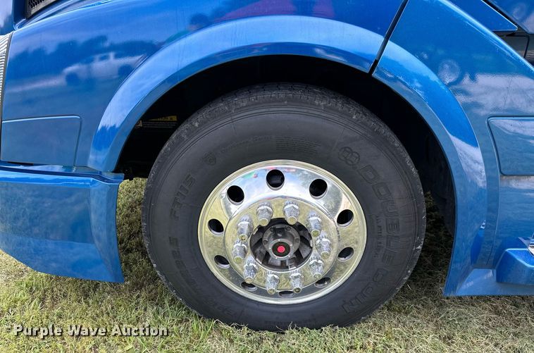 image for item DP3166 2017 Volvo VNL  semi truck