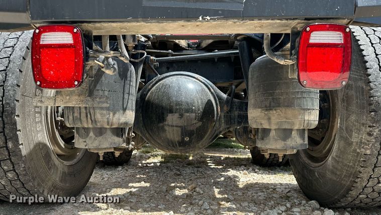 image for item DP3167 2017 Peterbilt 579  semi truck