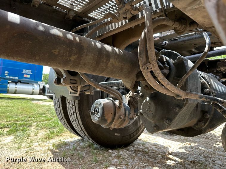 image for item DP3167 2017 Peterbilt 579  semi truck