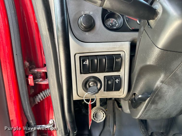 image for item DP3167 2017 Peterbilt 579  semi truck