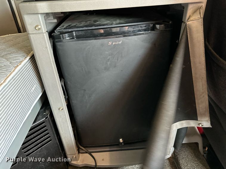 image for item DP3167 2017 Peterbilt 579  semi truck