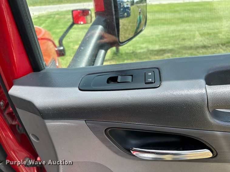 image for item DP3167 2017 Peterbilt 579  semi truck