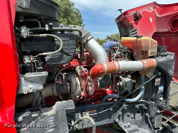 image for item DP3167 2017 Peterbilt 579  semi truck