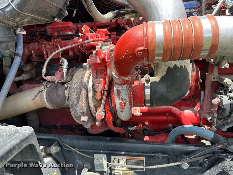 image for item DP3167 2017 Peterbilt 579  semi truck