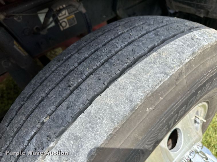 image for item DP3167 2017 Peterbilt 579  semi truck