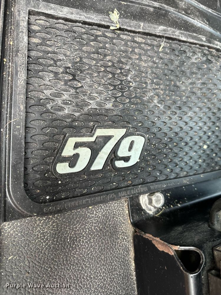 image for item DP3167 2017 Peterbilt 579  semi truck