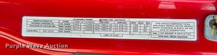 image for item DP3167 2017 Peterbilt 579  semi truck