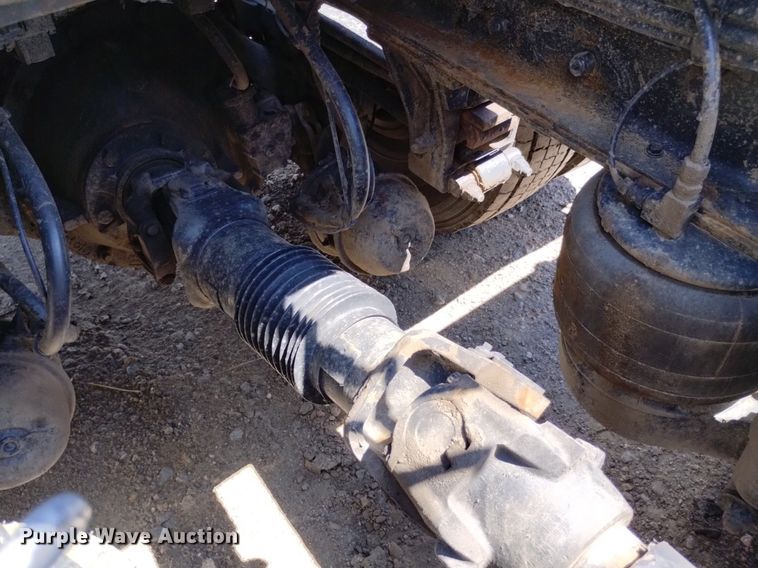 image for item DP3328 2013 Peterbilt 367  semi truck