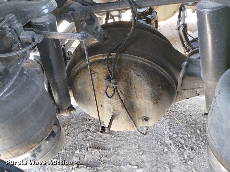 image for item DP3328 2013 Peterbilt 367  semi truck