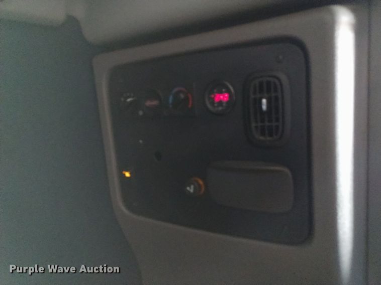 image for item DP3328 2013 Peterbilt 367  semi truck