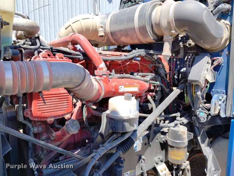 image for item DP3328 2013 Peterbilt 367  semi truck